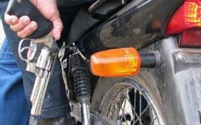 Dupla usando motocicletas tenta roubar carro na ERS-430 em Santa Cecília do Sul