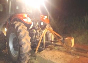 Homem é preso após conduzir máquina agrícola embriagado