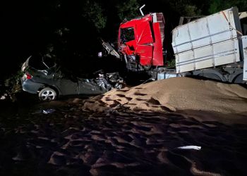 URGENTE: Gravíssimo acidente deixa pelo menos 02 mortos entre os trevos de Getúlio Vargas