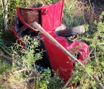 Acidente com dois carros deixa 10 pessoas da mesma família feridas