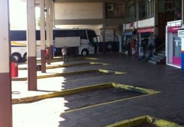 Garoto de programa assalta o próprio cliente em banheiro de rodoviária