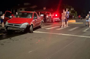 Condutor fica ferido após colidir contra rotatória em Getúlio Vargas