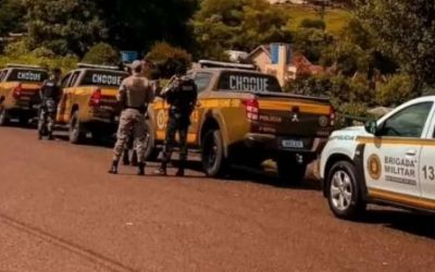 Polícia apreende armas e munições durante cumprimento de mandado de busca e apreensão em Paim Filho