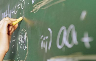 Piso nacional do magistério não terá reajuste esperado de 33,23% e pode ficar congelado