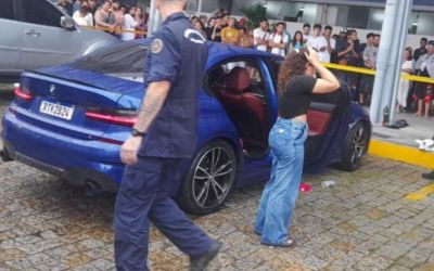 Carro em que morreram quatro jovens em Balneário Camboriú teve escapamento modificado, diz polícia