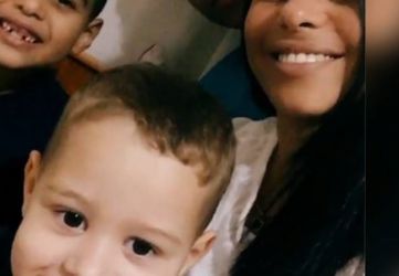Meninos mortos a facadas pela mãe estavam conscientes no momento do crime, revela laudo