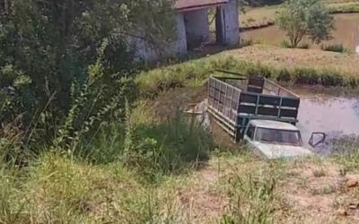 Caminhão desgovernado passa por cima de condutor em Constantina